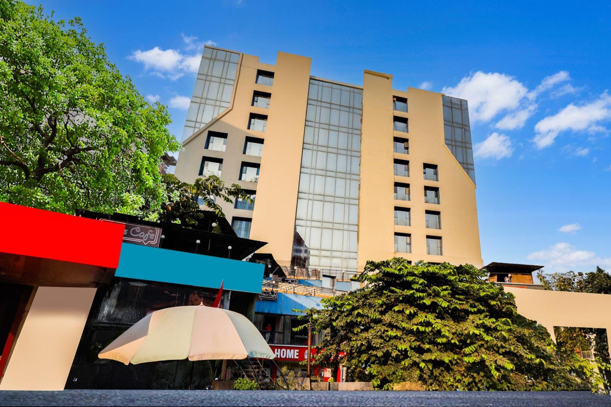 Hotel O Neek Palace Ahmedabad Exterior foto